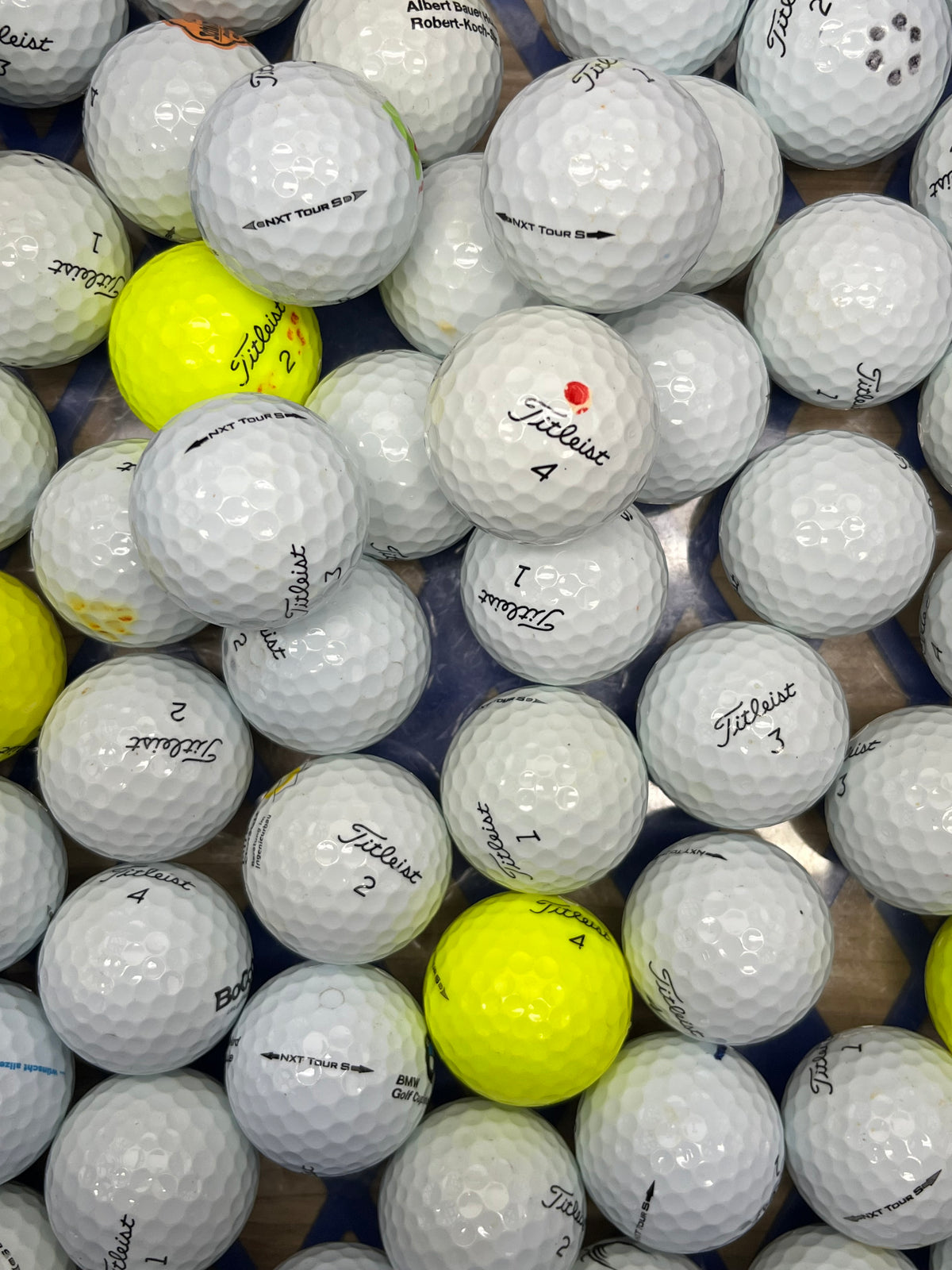 Titleist NXT Tour S